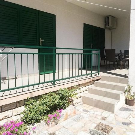 Appartement Mala Kuca à Vodice Extérieur photo